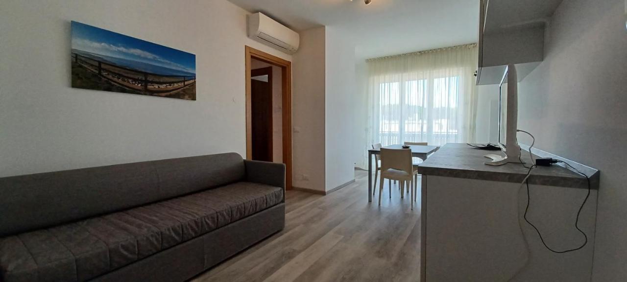 Casa Bivi - Apartments With 1 And 2 Bedrooms - Click Here For More Availabilities Lignano Sabbiadoro Ngoại thất bức ảnh