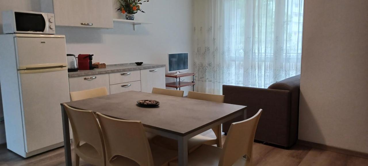 Casa Bivi - Apartments With 1 And 2 Bedrooms - Click Here For More Availabilities Lignano Sabbiadoro Ngoại thất bức ảnh