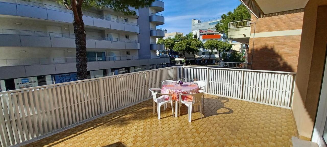 Casa Bivi - Apartments With 1 And 2 Bedrooms - Click Here For More Availabilities Lignano Sabbiadoro Ngoại thất bức ảnh