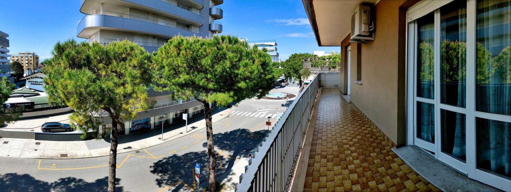 Casa Bivi - Apartments With 1 And 2 Bedrooms - Click Here For More Availabilities Lignano Sabbiadoro Ngoại thất bức ảnh