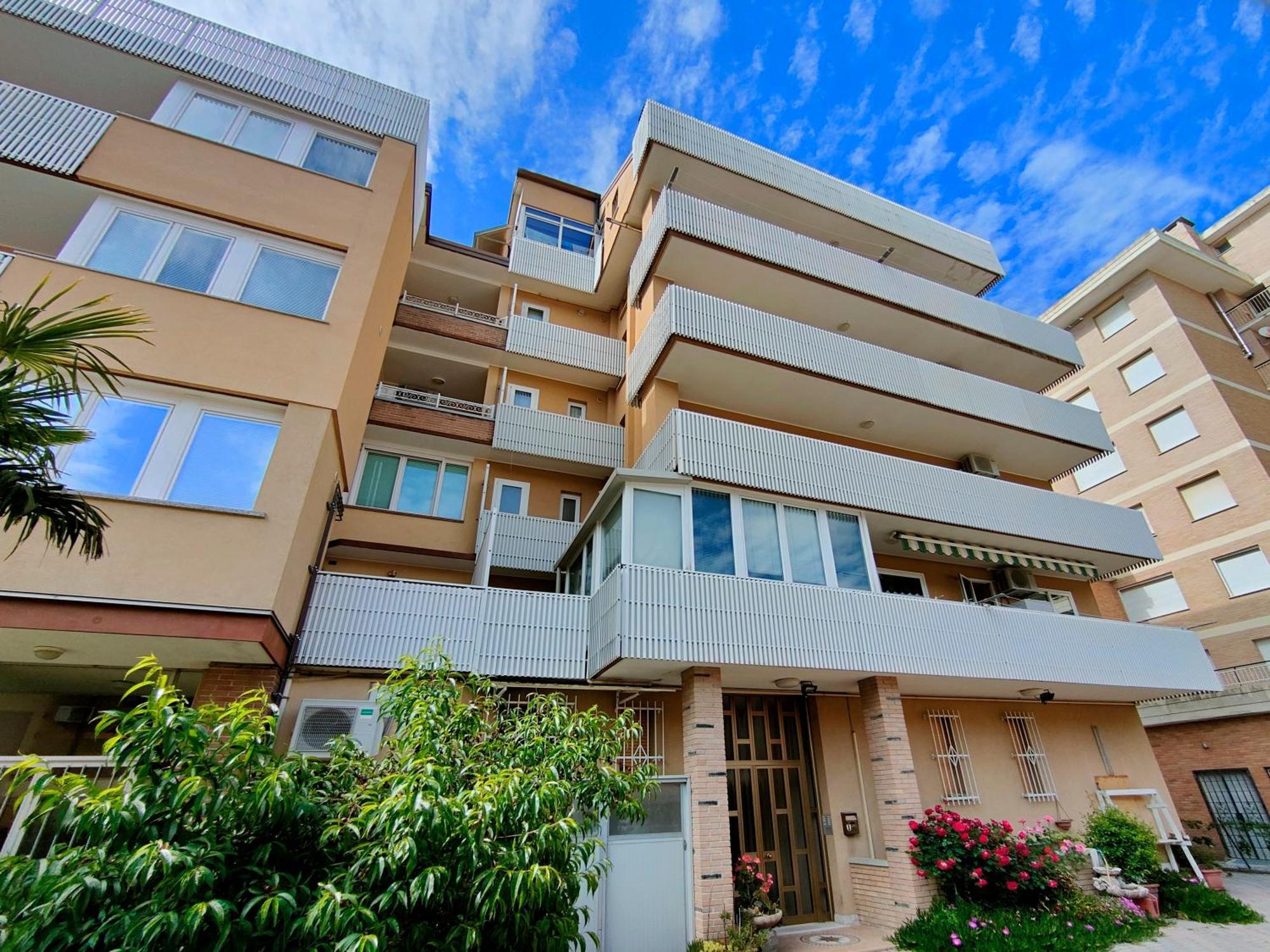 Casa Bivi - Apartments With 1 And 2 Bedrooms - Click Here For More Availabilities Lignano Sabbiadoro Ngoại thất bức ảnh