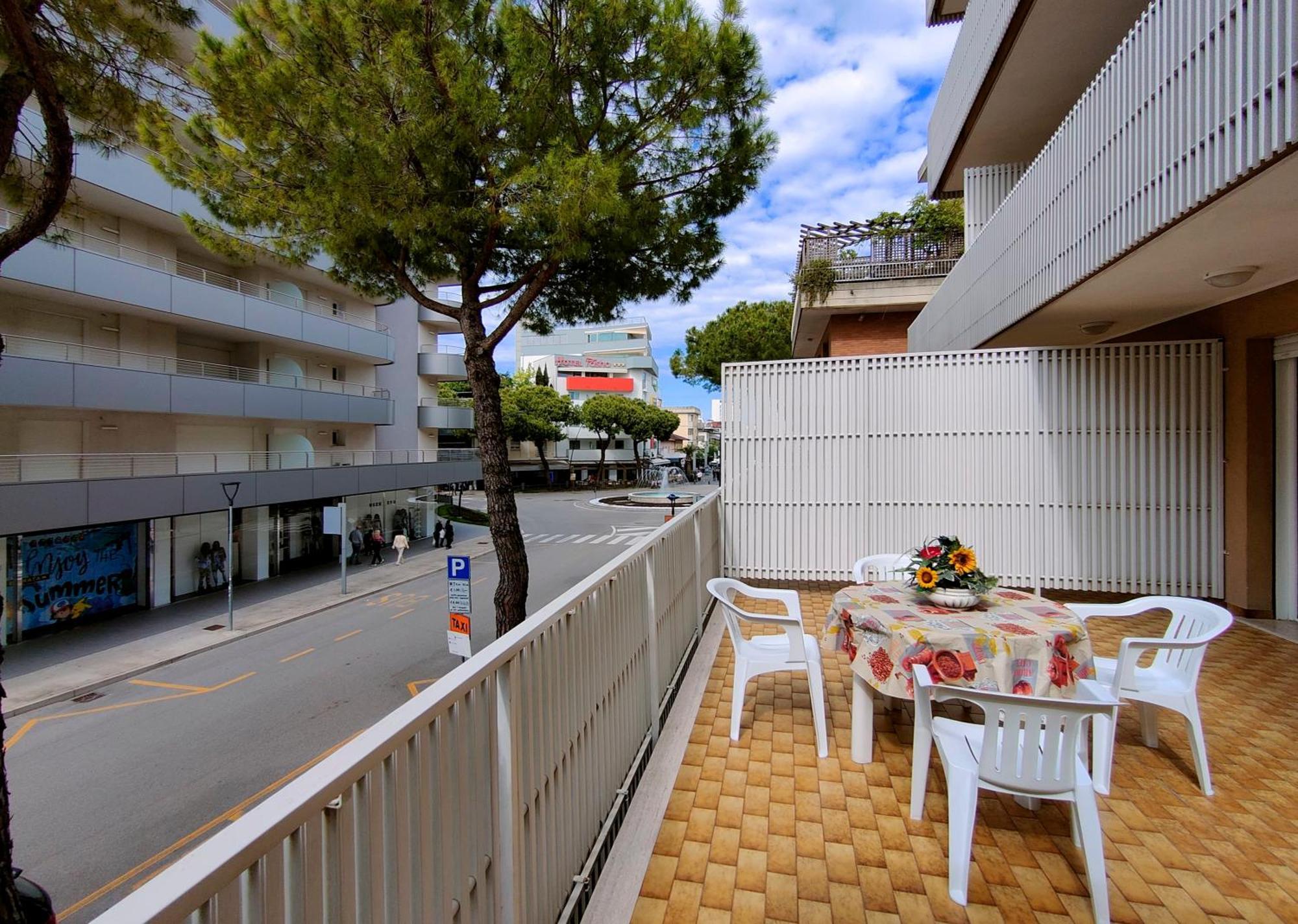 Casa Bivi - Apartments With 1 And 2 Bedrooms - Click Here For More Availabilities Lignano Sabbiadoro Ngoại thất bức ảnh