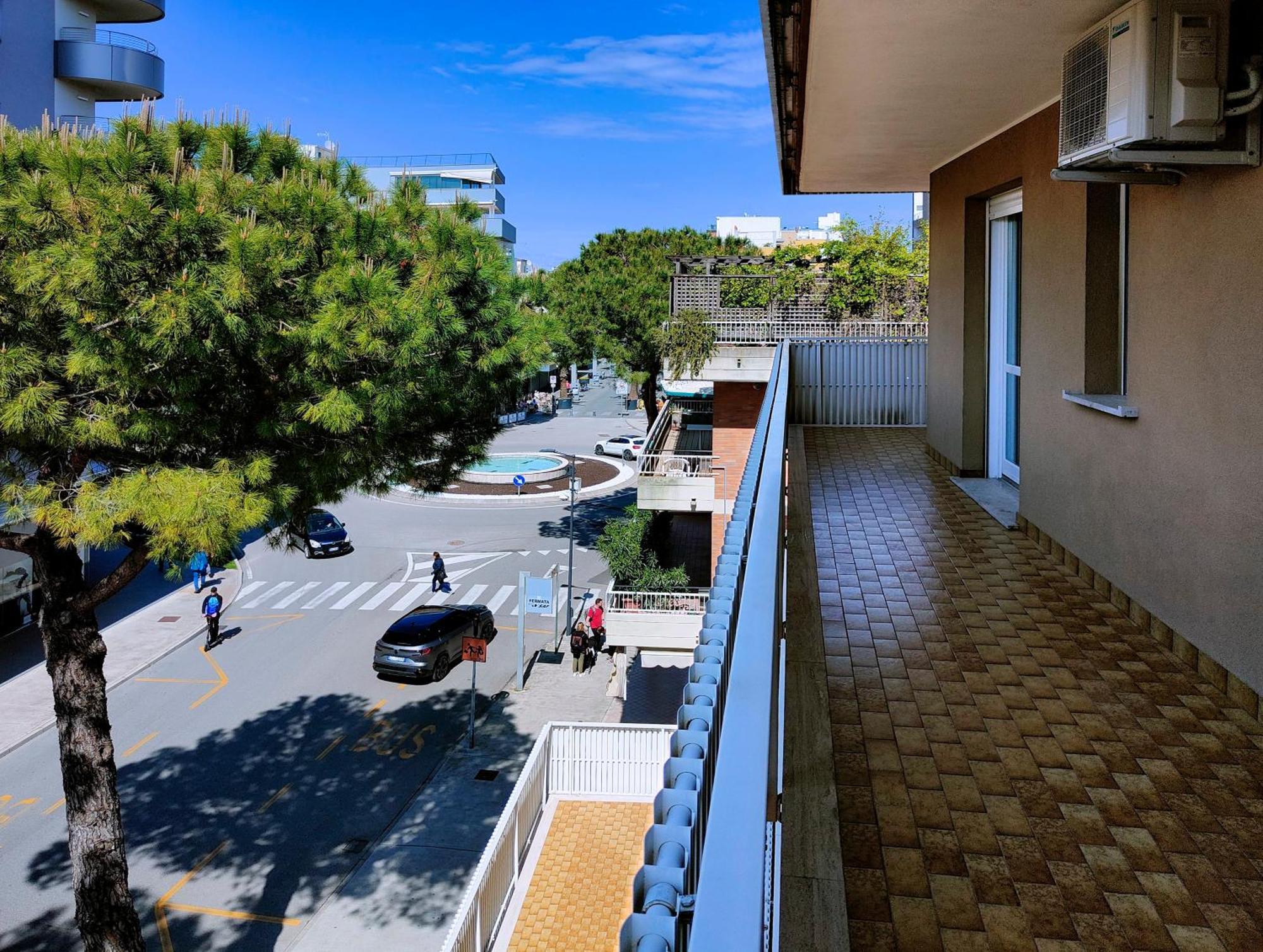 Casa Bivi - Apartments With 1 And 2 Bedrooms - Click Here For More Availabilities Lignano Sabbiadoro Ngoại thất bức ảnh