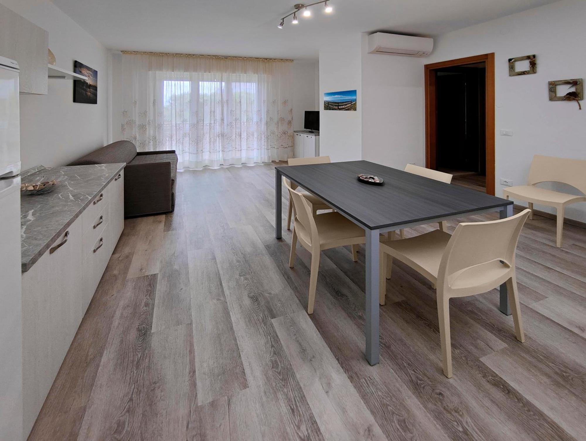 Casa Bivi - Apartments With 1 And 2 Bedrooms - Click Here For More Availabilities Lignano Sabbiadoro Ngoại thất bức ảnh